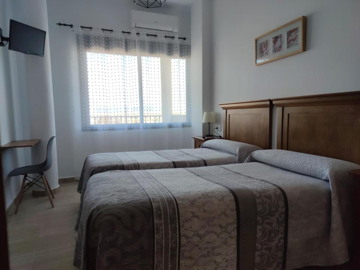 Hostal Parador De Los Llanos Torreorgaz Dış mekan fotoğraf