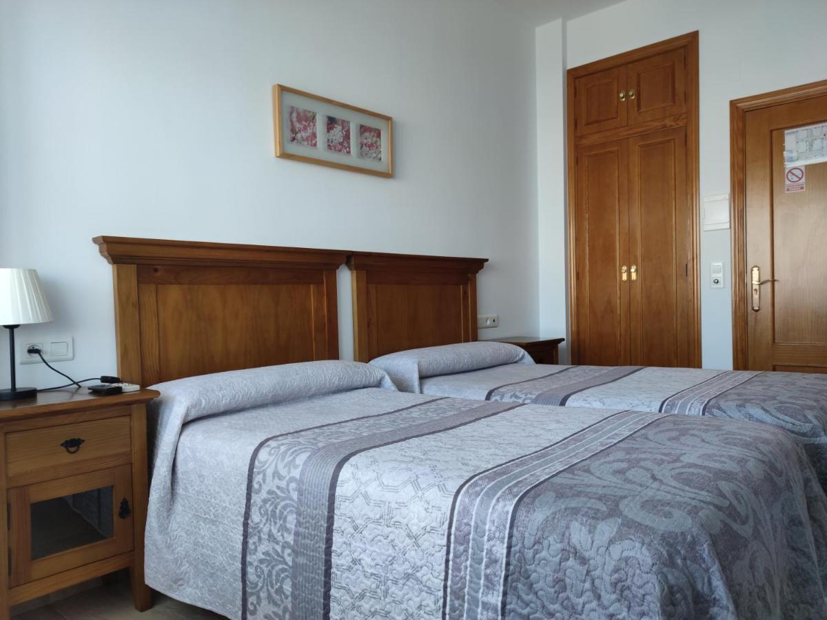 Hostal Parador De Los Llanos Torreorgaz Dış mekan fotoğraf