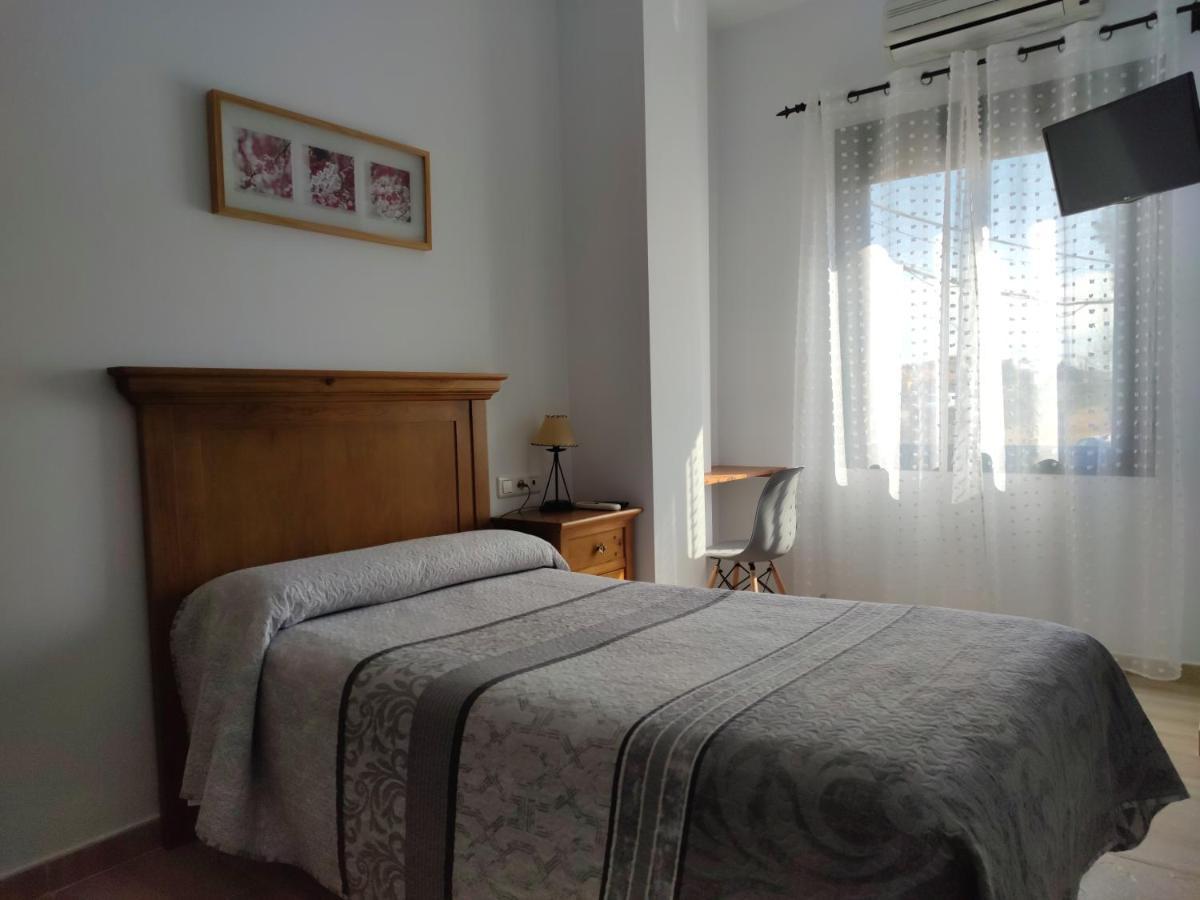 Hostal Parador De Los Llanos Torreorgaz Dış mekan fotoğraf