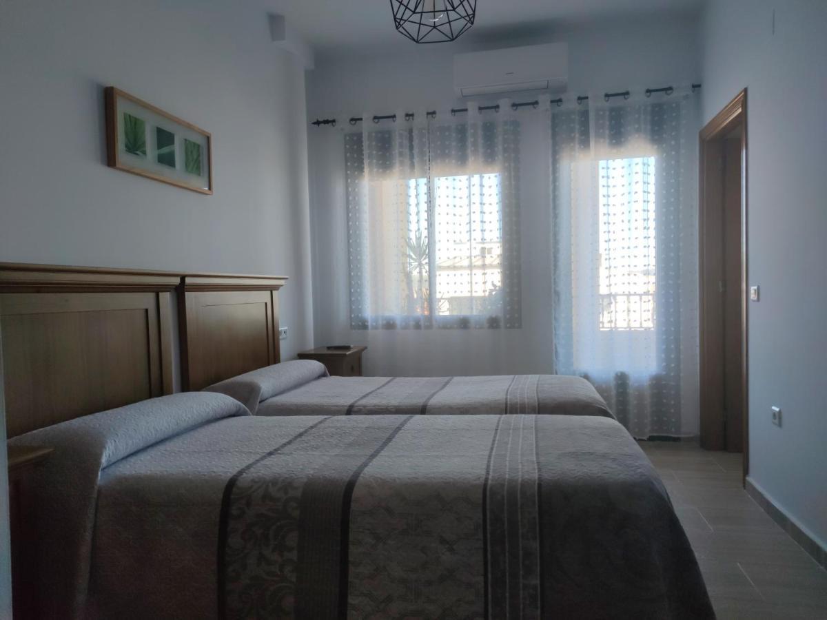 Hostal Parador De Los Llanos Torreorgaz Dış mekan fotoğraf