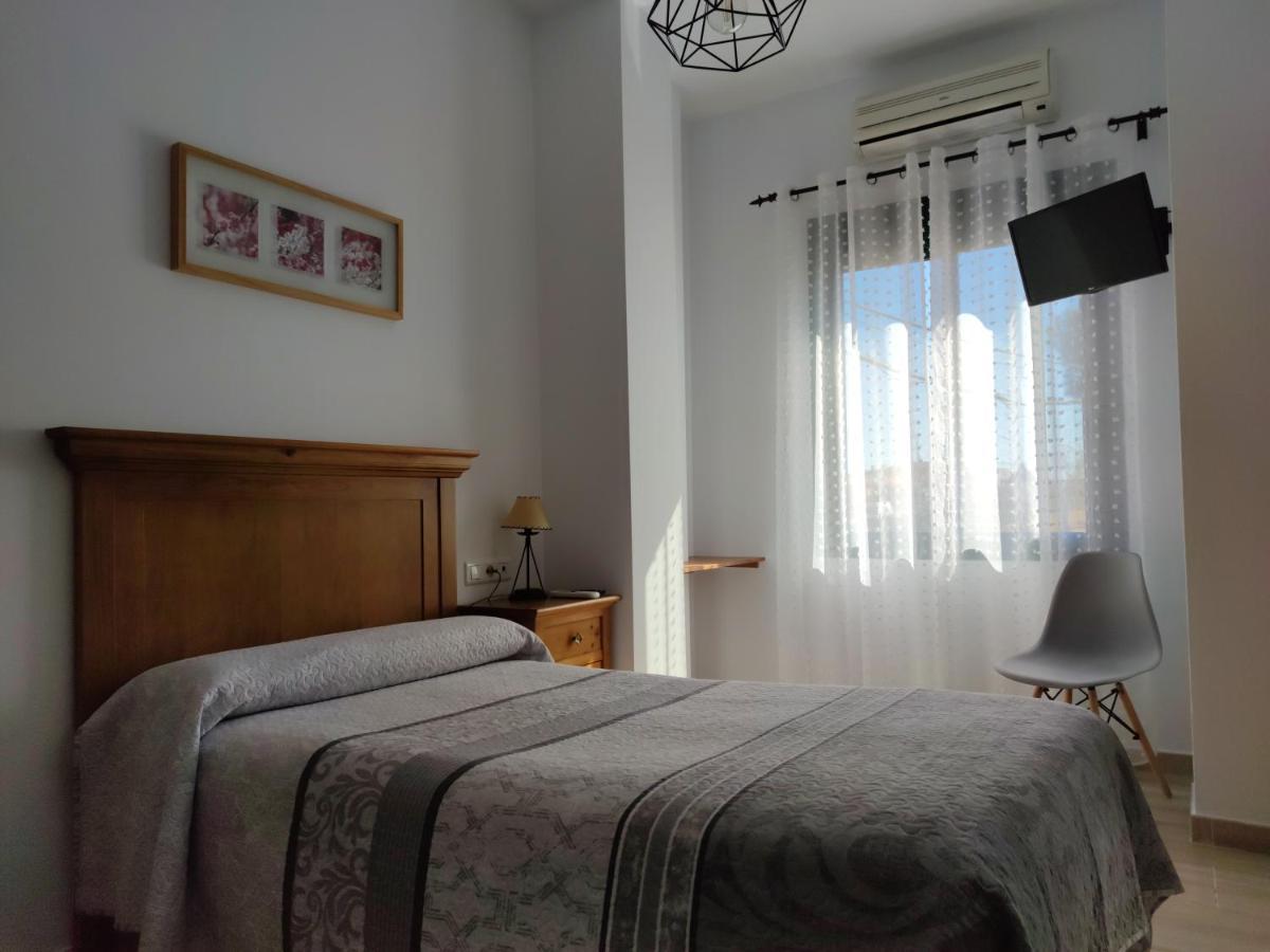 Hostal Parador De Los Llanos Torreorgaz Dış mekan fotoğraf