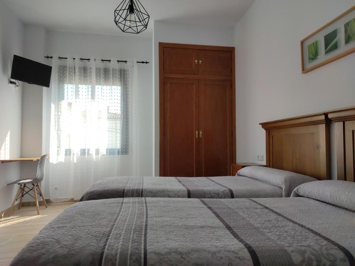 Hostal Parador De Los Llanos Torreorgaz Dış mekan fotoğraf