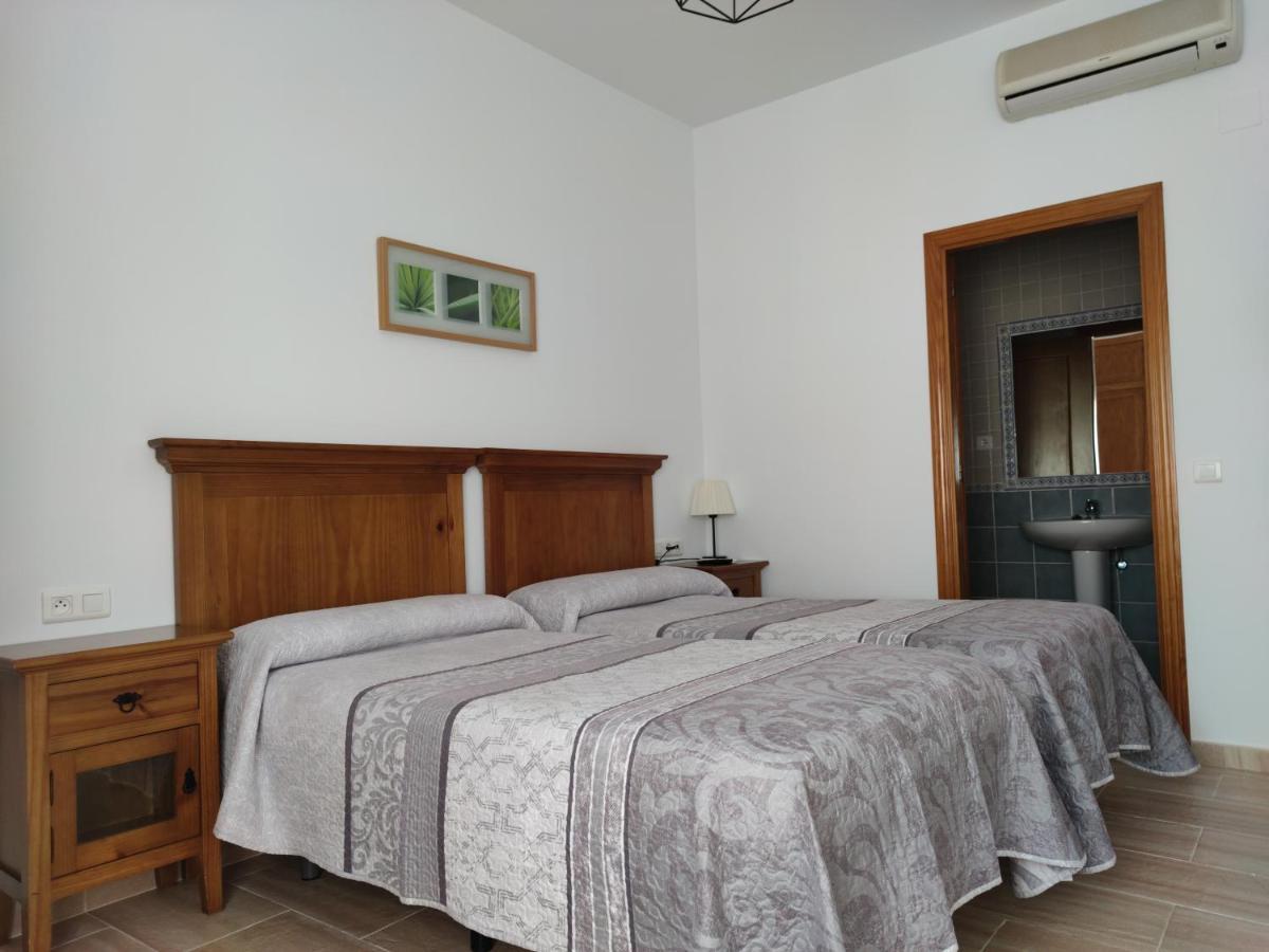 Hostal Parador De Los Llanos Torreorgaz Dış mekan fotoğraf