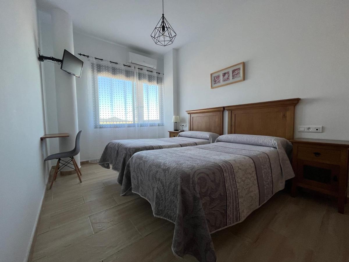 Hostal Parador De Los Llanos Torreorgaz Dış mekan fotoğraf