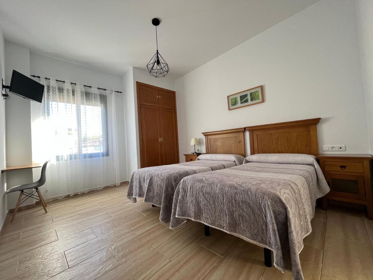 Hostal Parador De Los Llanos Torreorgaz Dış mekan fotoğraf