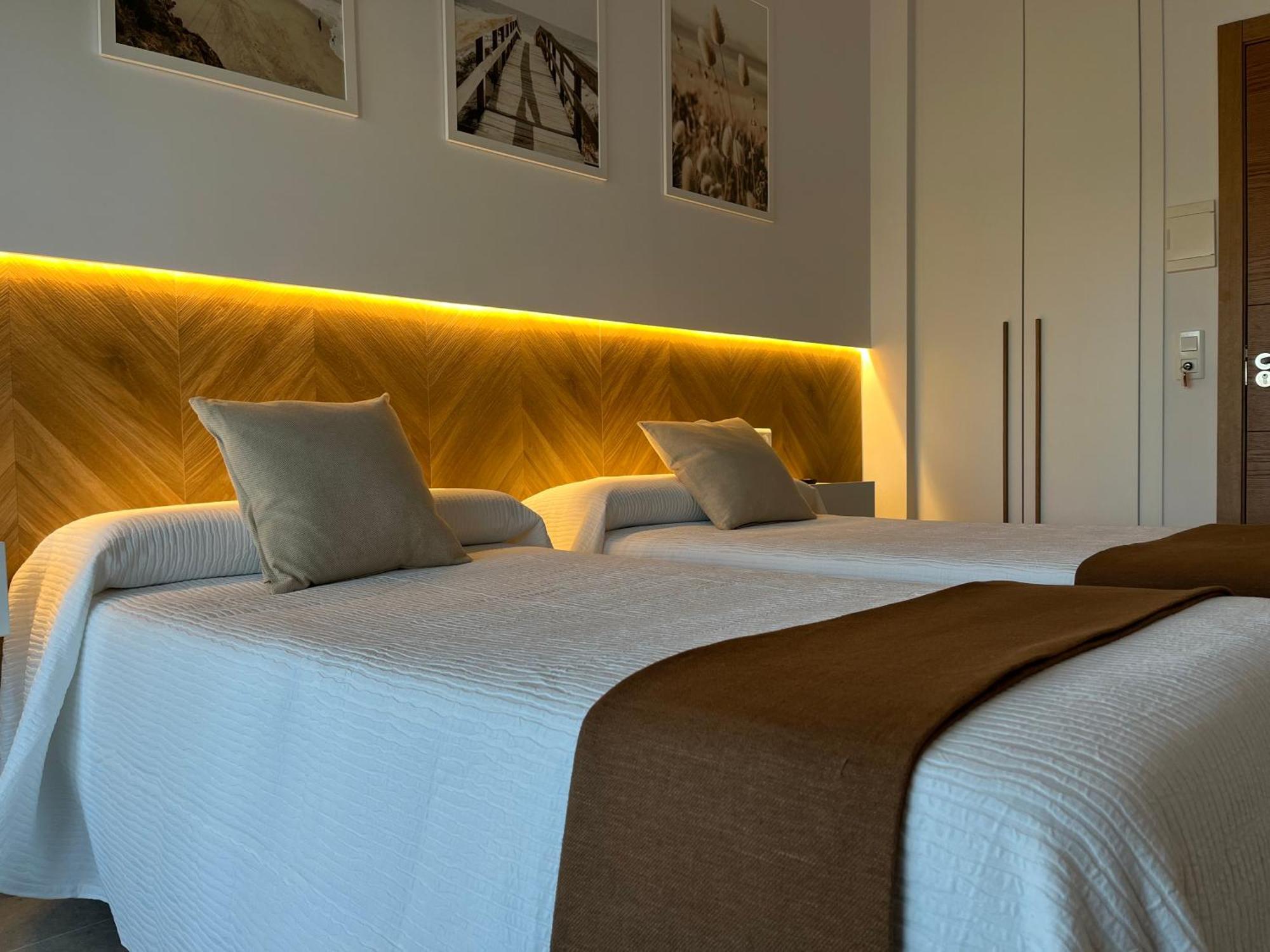 Hostal Parador De Los Llanos Torreorgaz Dış mekan fotoğraf