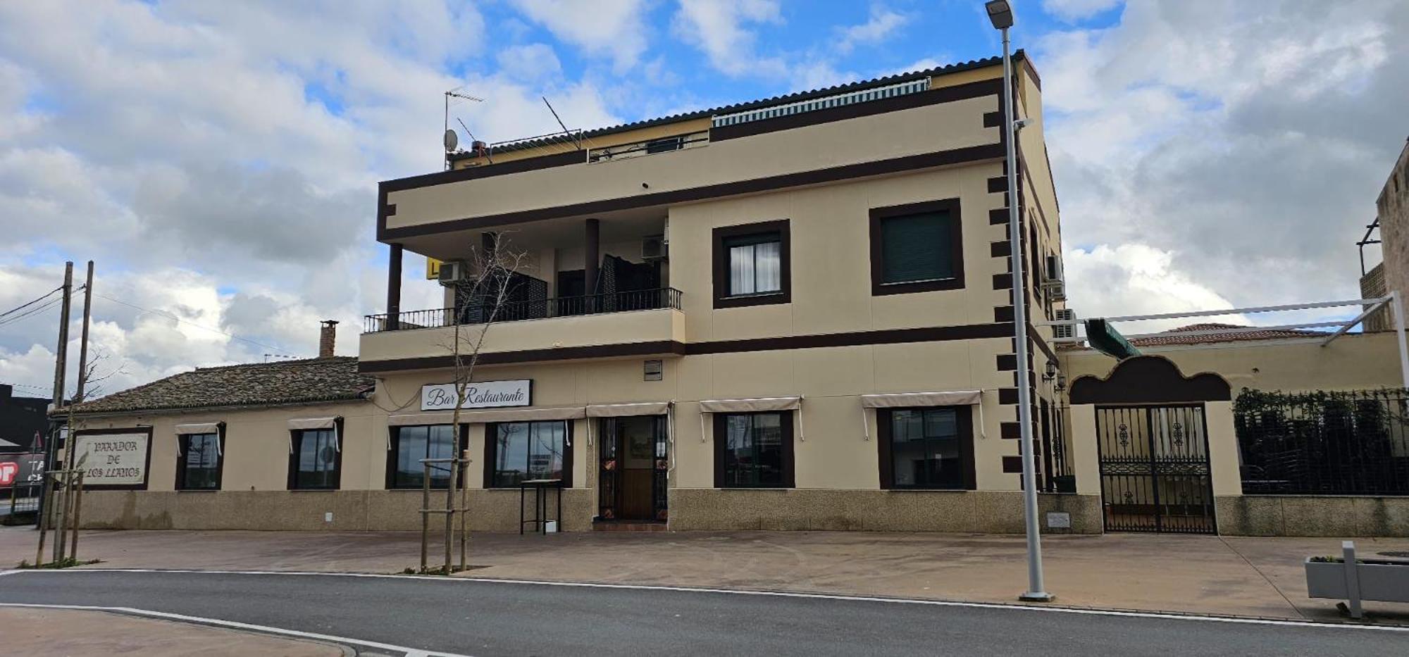Hostal Parador De Los Llanos Torreorgaz Dış mekan fotoğraf