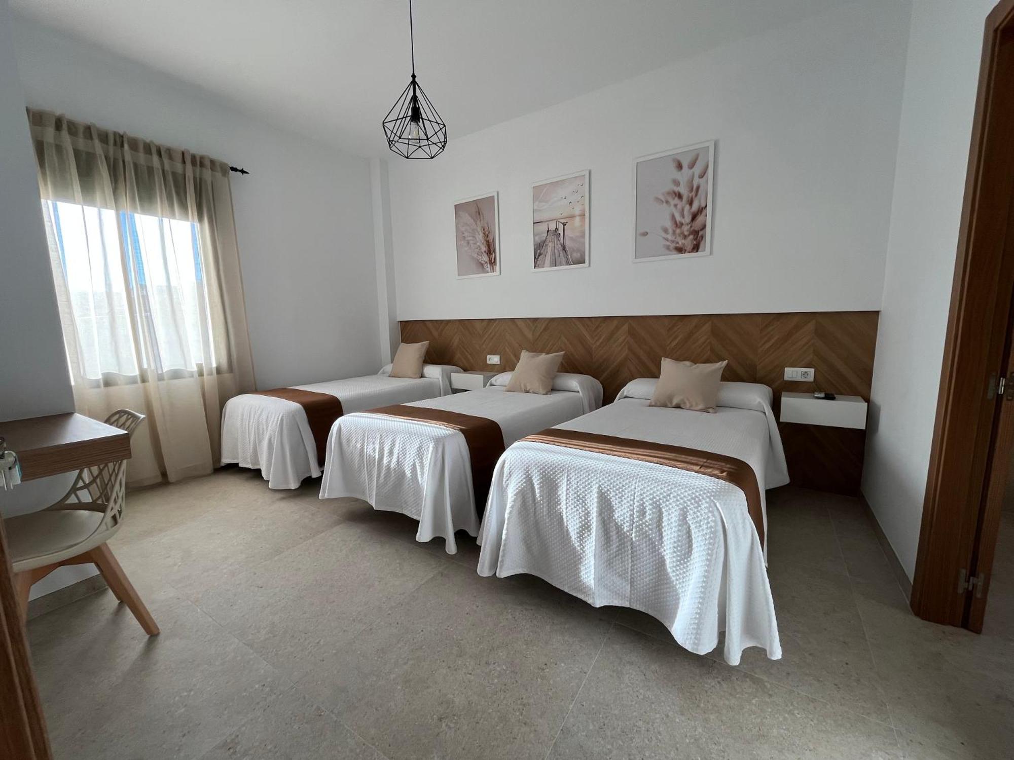 Hostal Parador De Los Llanos Torreorgaz Dış mekan fotoğraf