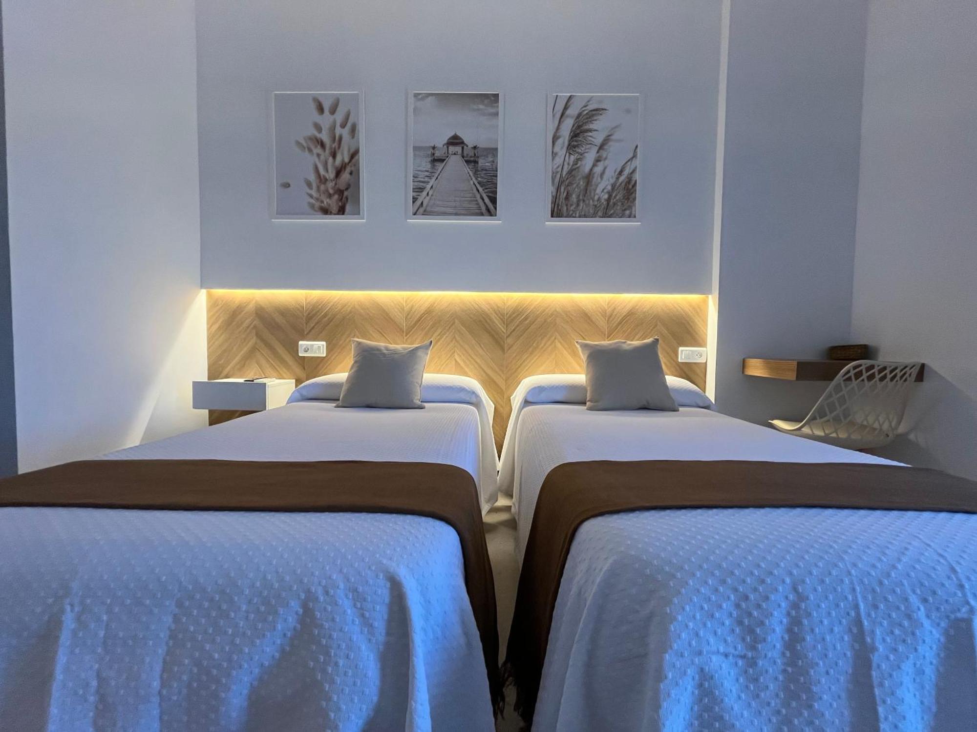 Hostal Parador De Los Llanos Torreorgaz Dış mekan fotoğraf