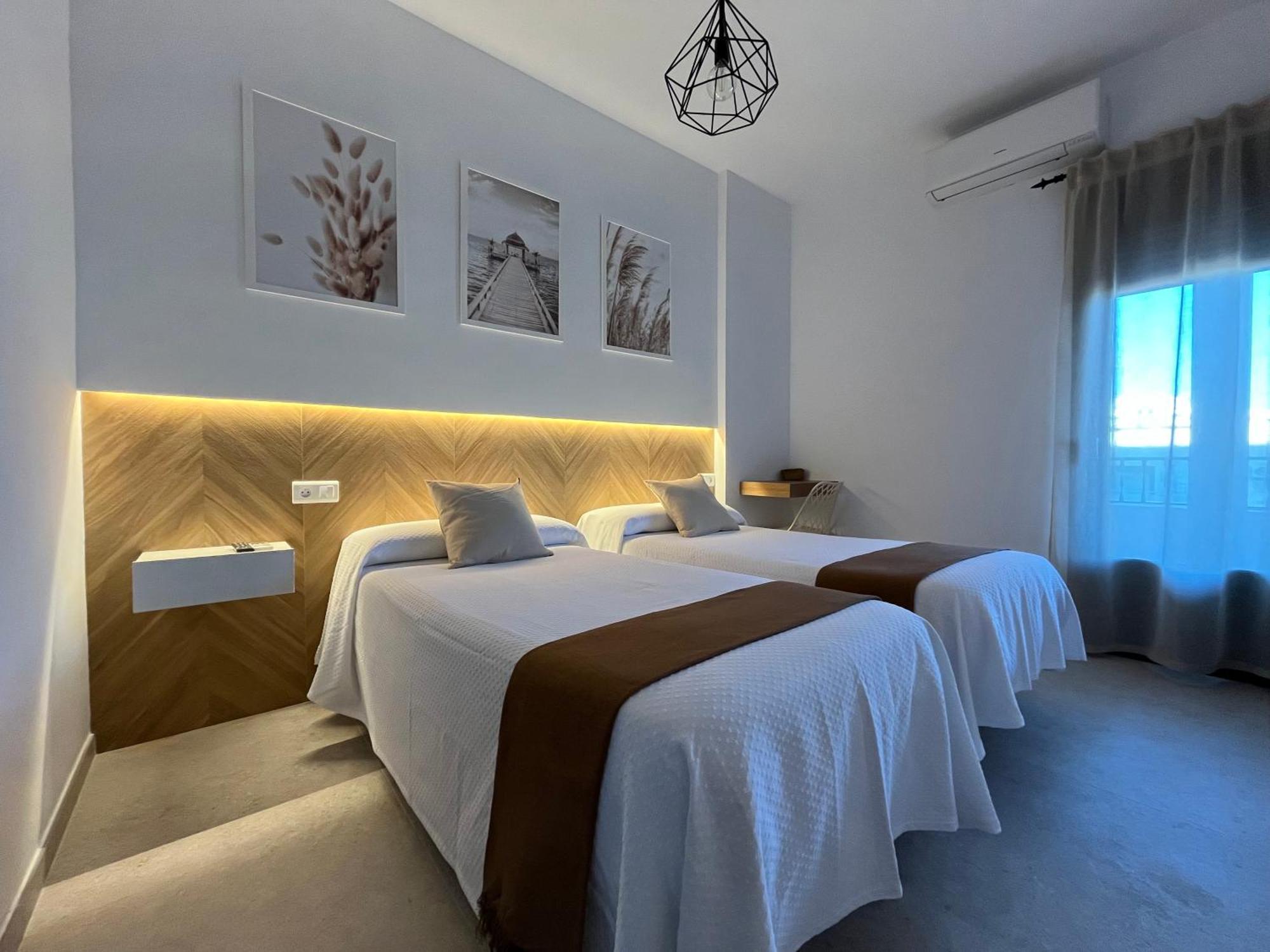 Hostal Parador De Los Llanos Torreorgaz Dış mekan fotoğraf